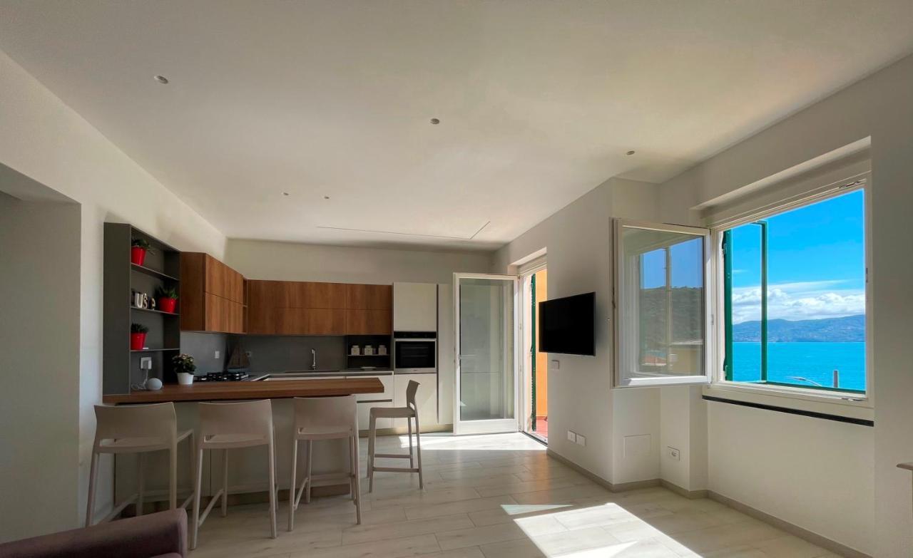 Casa Irene Terrazza Vista Mare E Garage Apartment ปอร์โตเวเนเร ภายนอก รูปภาพ